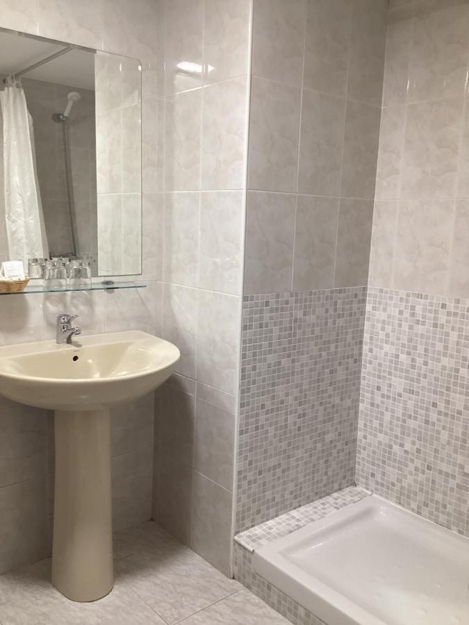 Saudade Hostal Cafeteria Ла Коруня Екстериор снимка