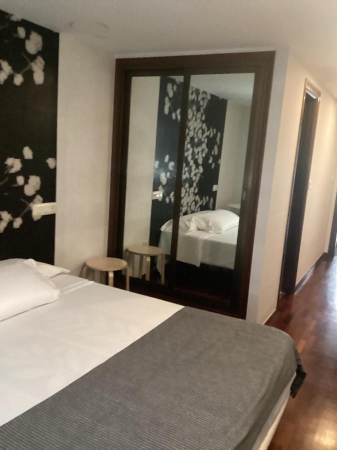 Saudade Hostal Cafeteria Ла Коруня Екстериор снимка