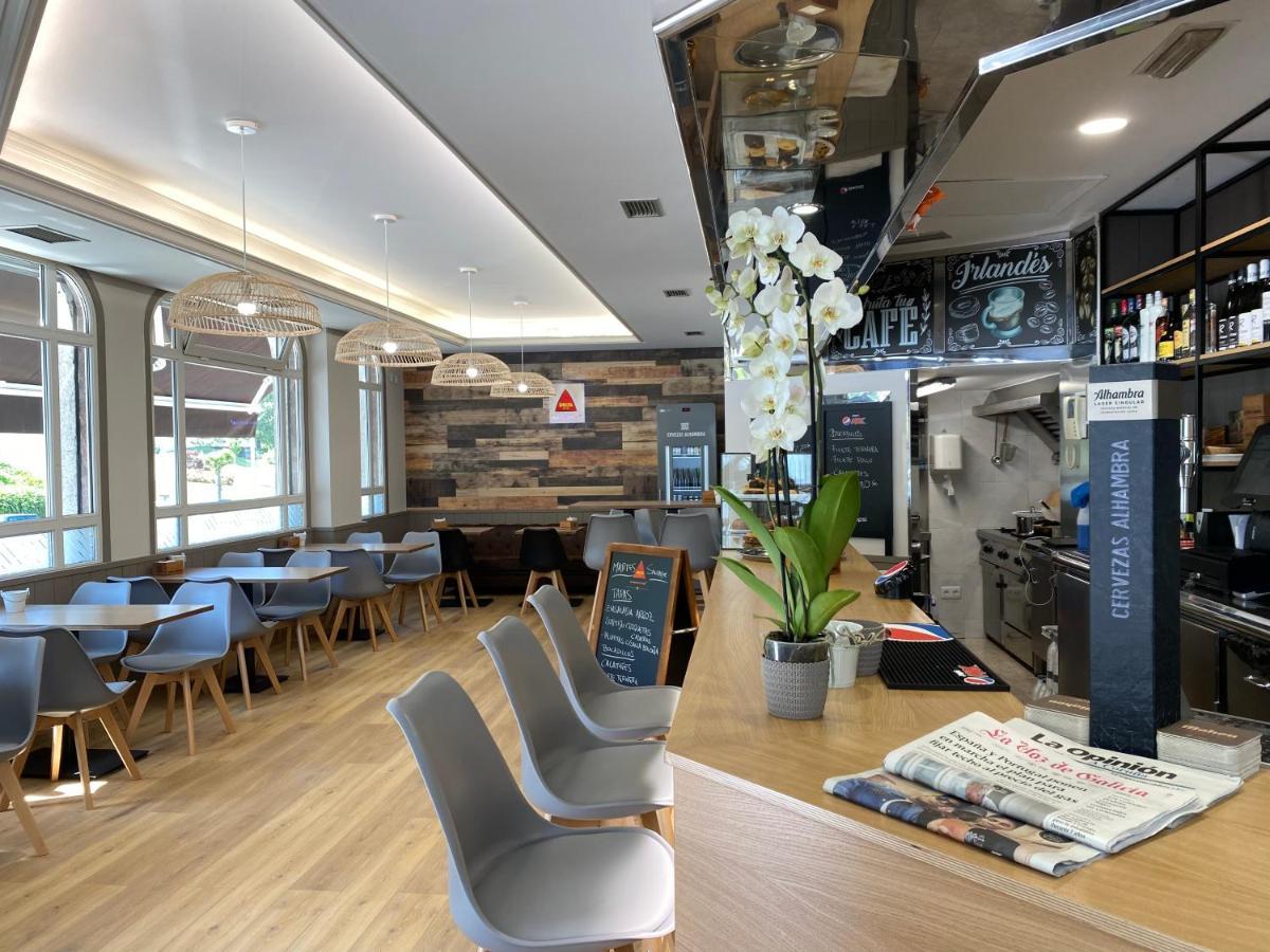 Saudade Hostal Cafeteria Ла Коруня Екстериор снимка