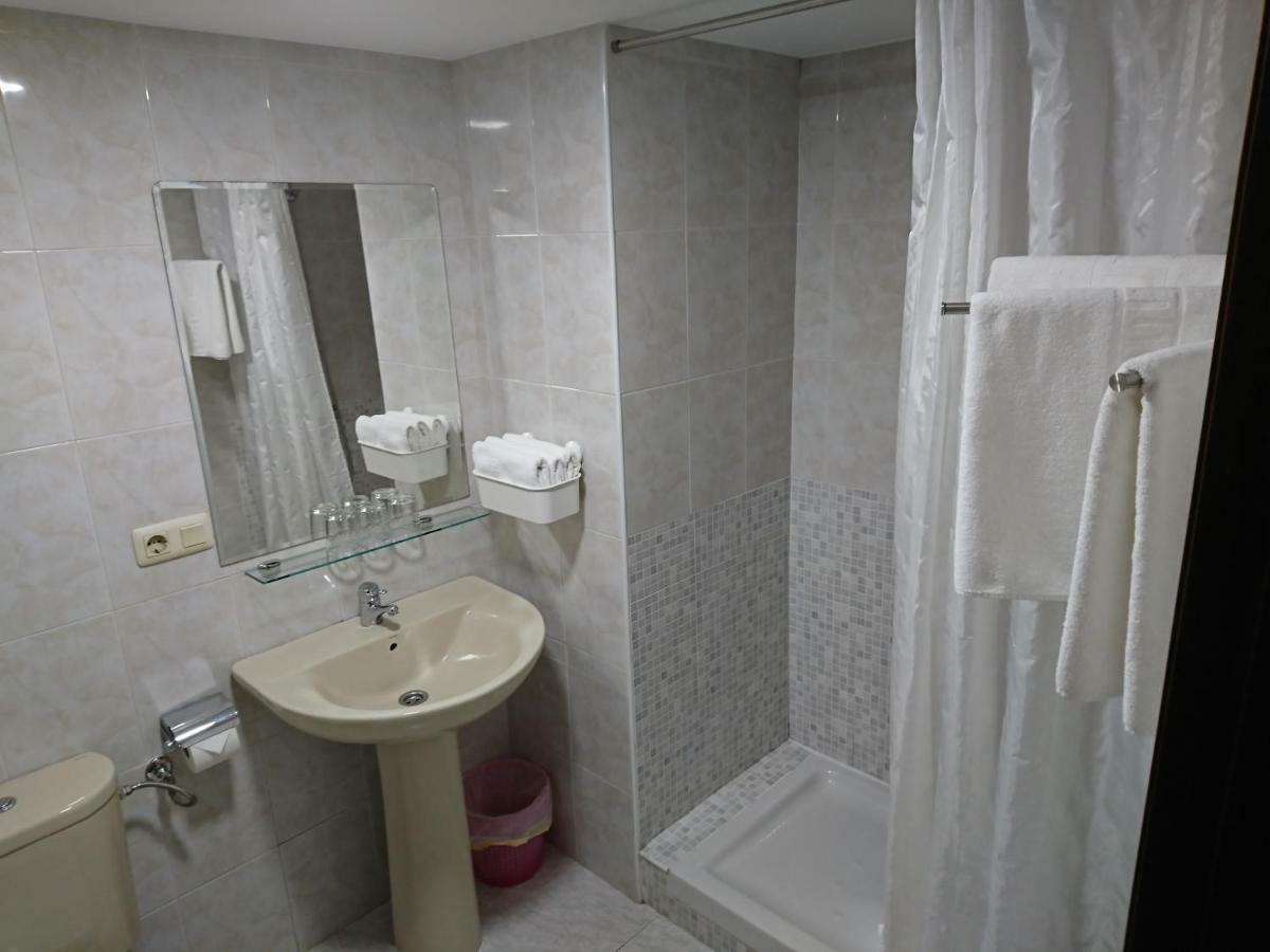 Saudade Hostal Cafeteria Ла Коруня Екстериор снимка